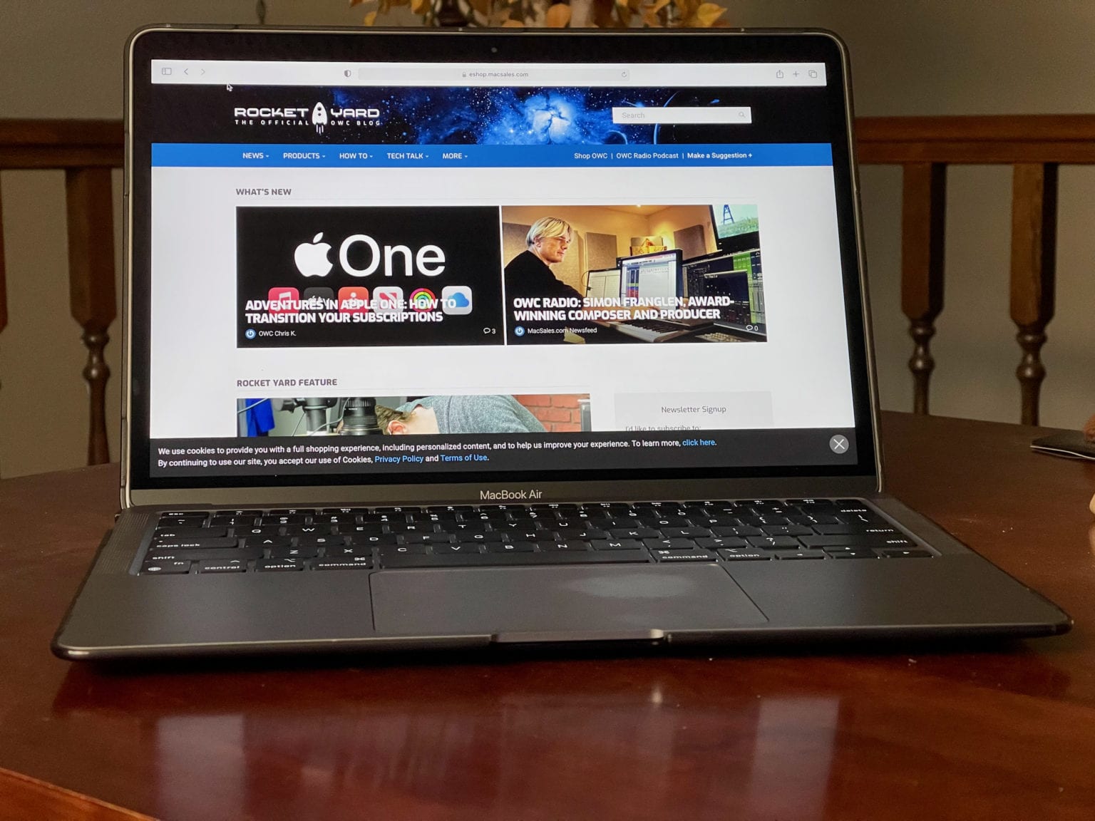 M1 MacBook Air Benchmarks and HandsOn Review