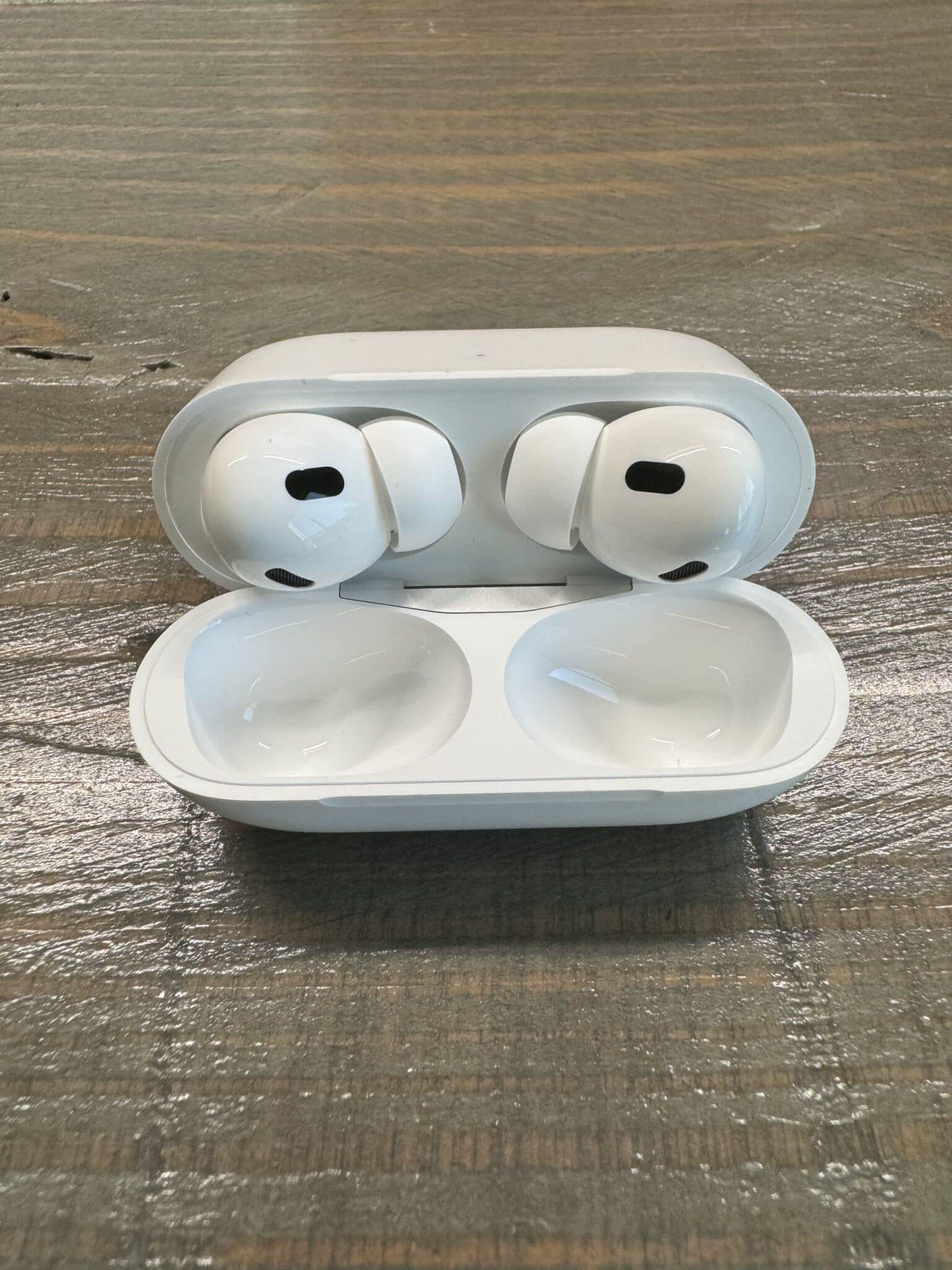 Review Can AirPods Pro 2nd Generation USBC Make an AirPods Skeptic a