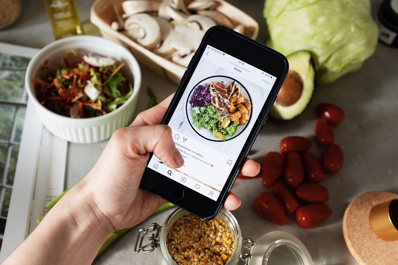El mercado de comida a domicilio online crece a doble dígito anual y