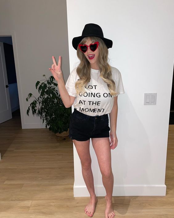 Ideas para disfrazarte de Taylor Swift este Halloween Es la Moda