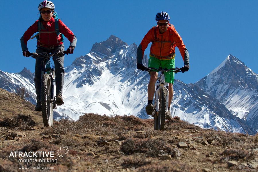 Descubriendo Nepal en mountain bike