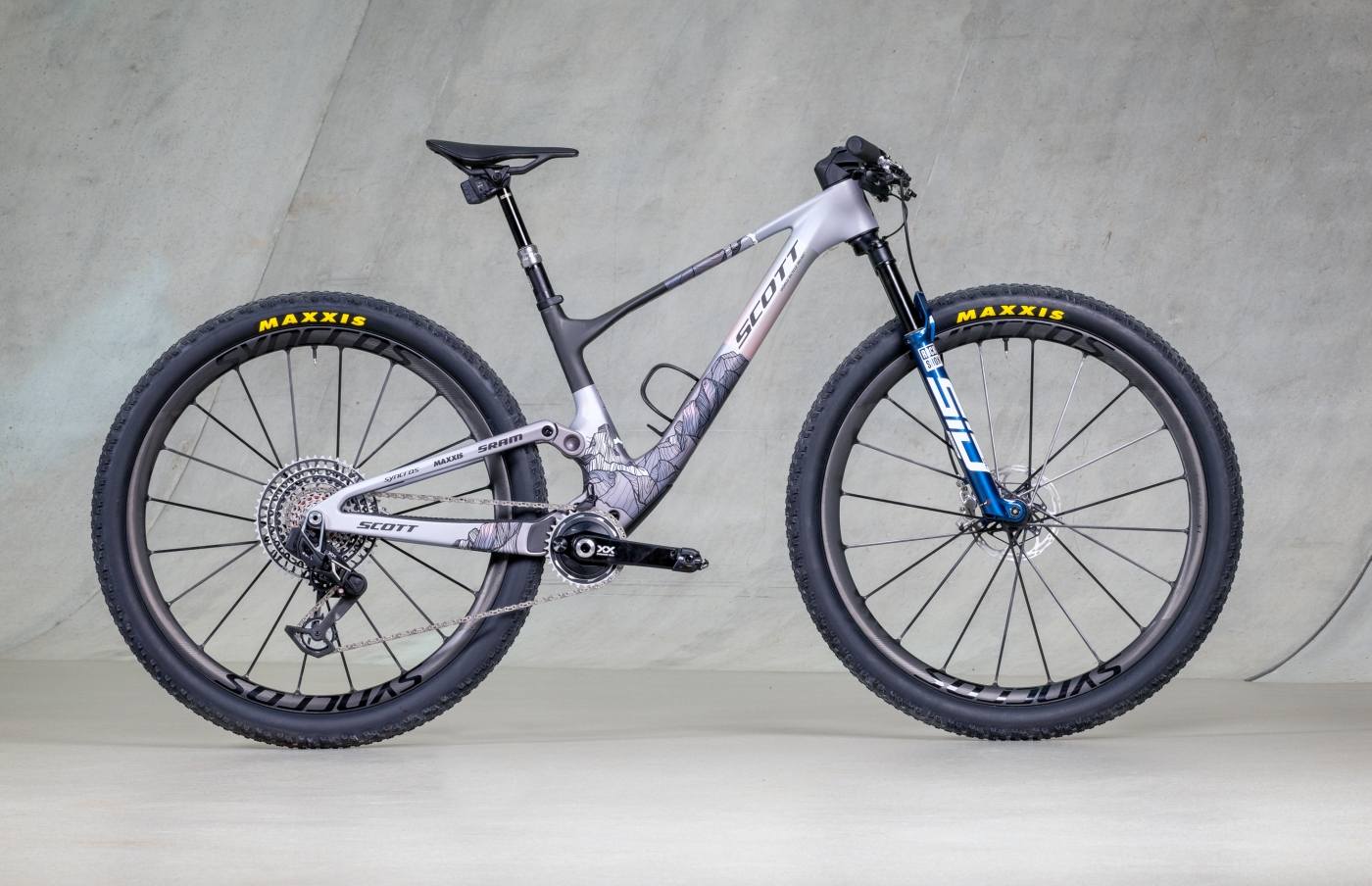 Así es la Scott Spark RC WBR de Kate Courtney para el Mundial (que puede ser tuya)