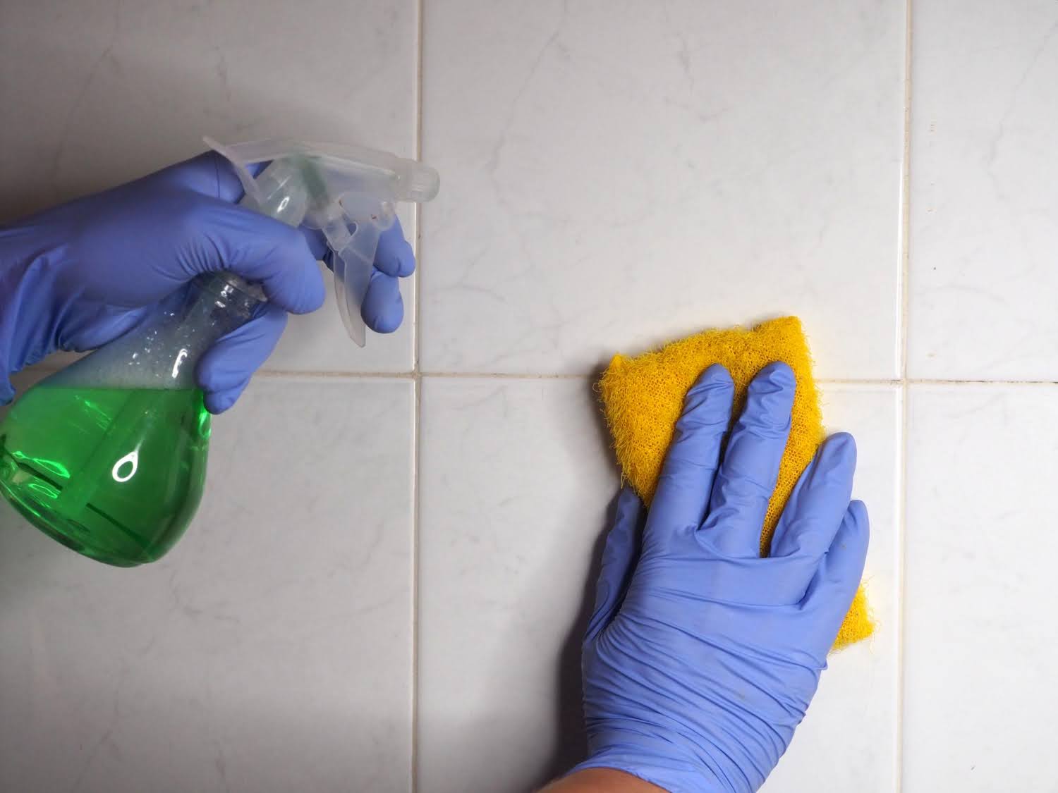 6 Easy Ways To Clean Mould From Grout [Updated 2024]