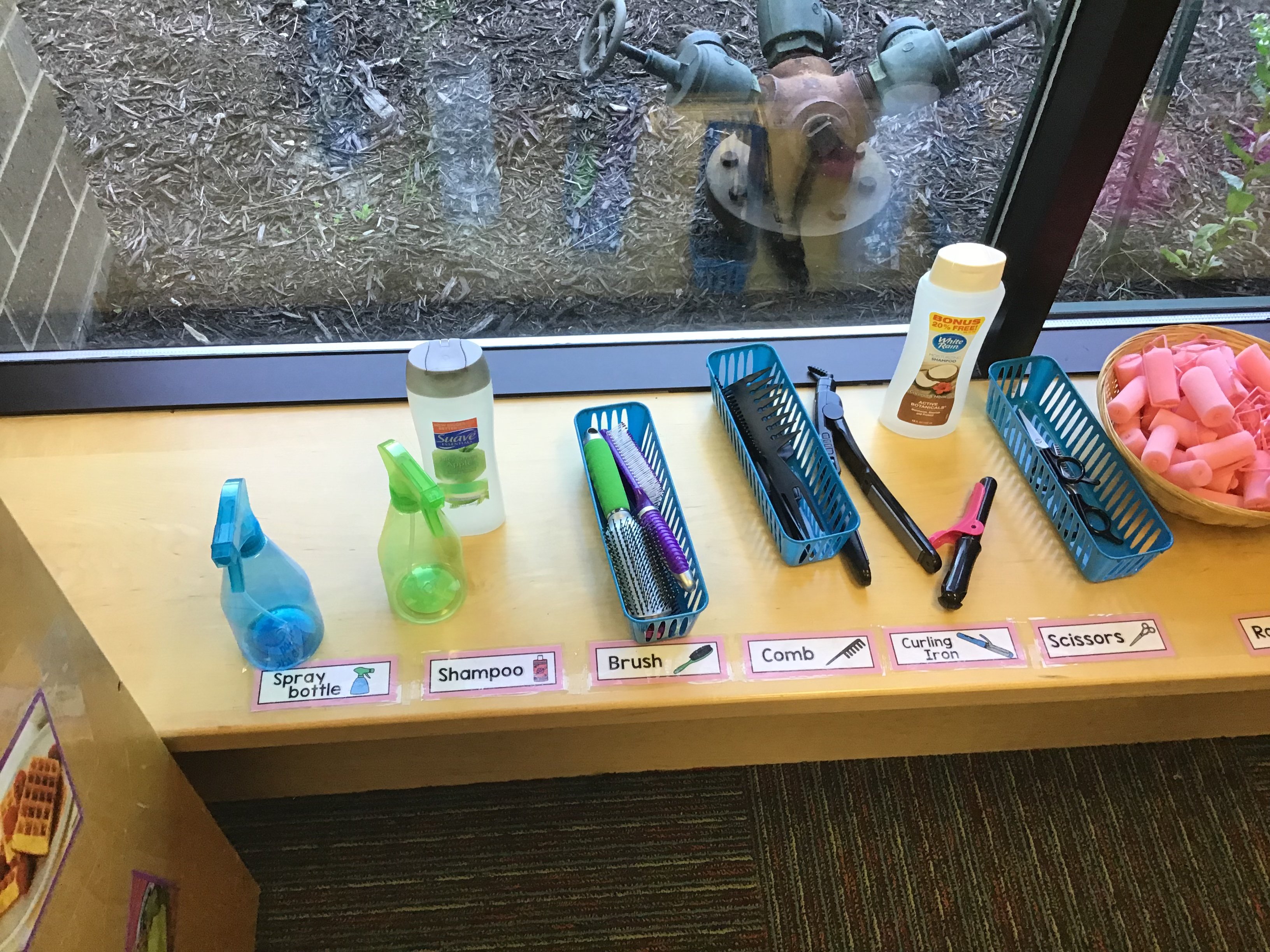 Interest Area Dramatic Play Hair Salon Especially for Children