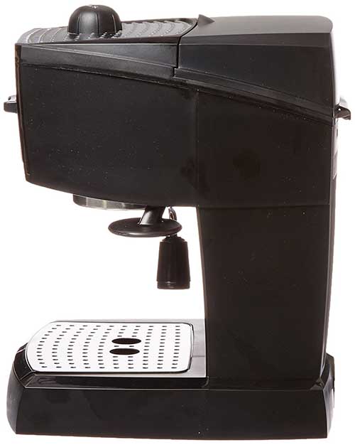 Novice or Pro This Espresso Machine by DeLonghi is One You Shouldn't