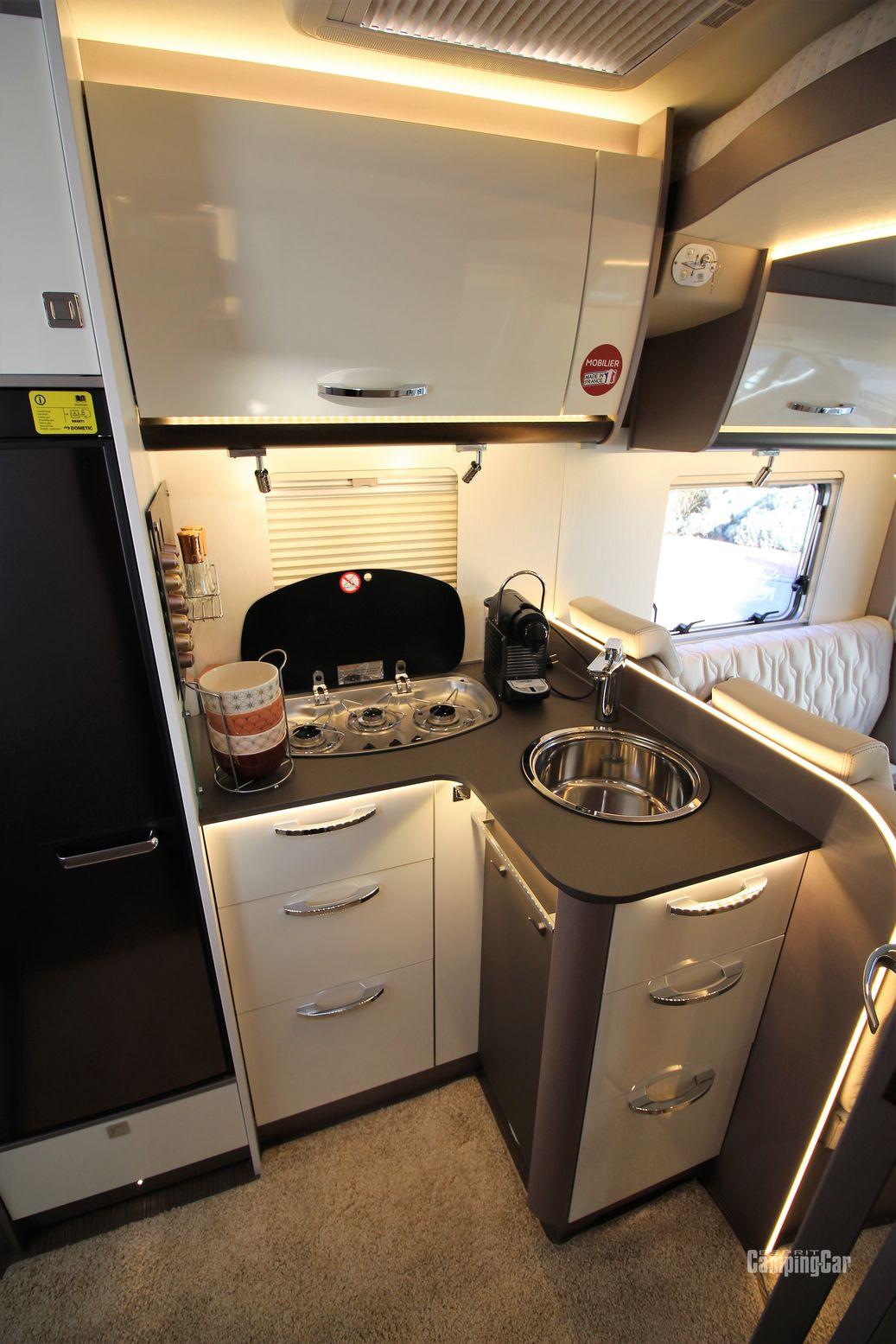 Nouveauté de printemps, Bürstner Harmony Line 728G ⋆ Esprit Camping Car