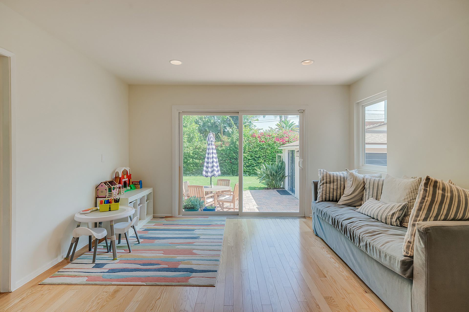 13 Esquire Real Estate Brokerage