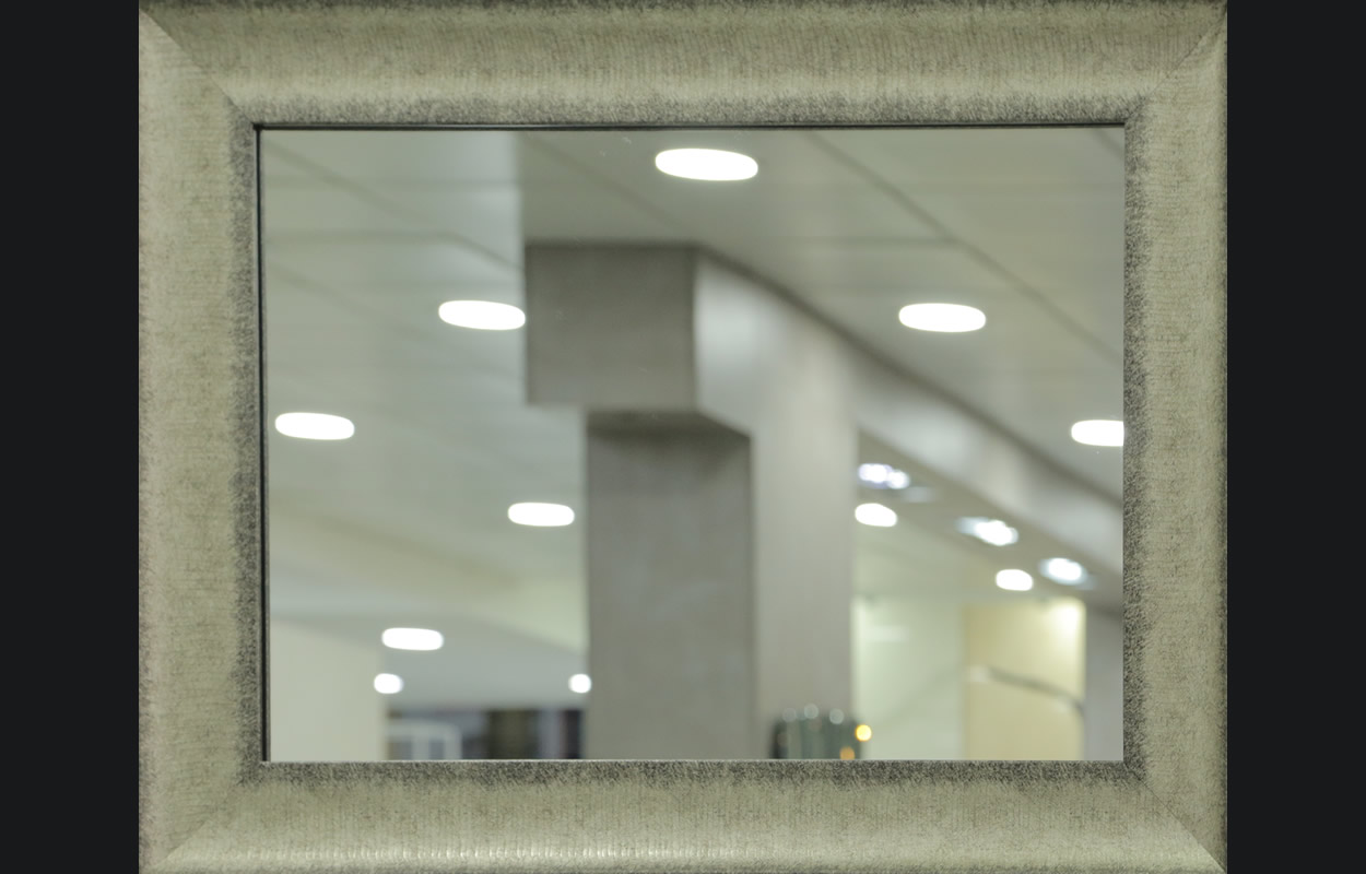 mirrors lebanon, toilet accessories lebanon Carre Parfait