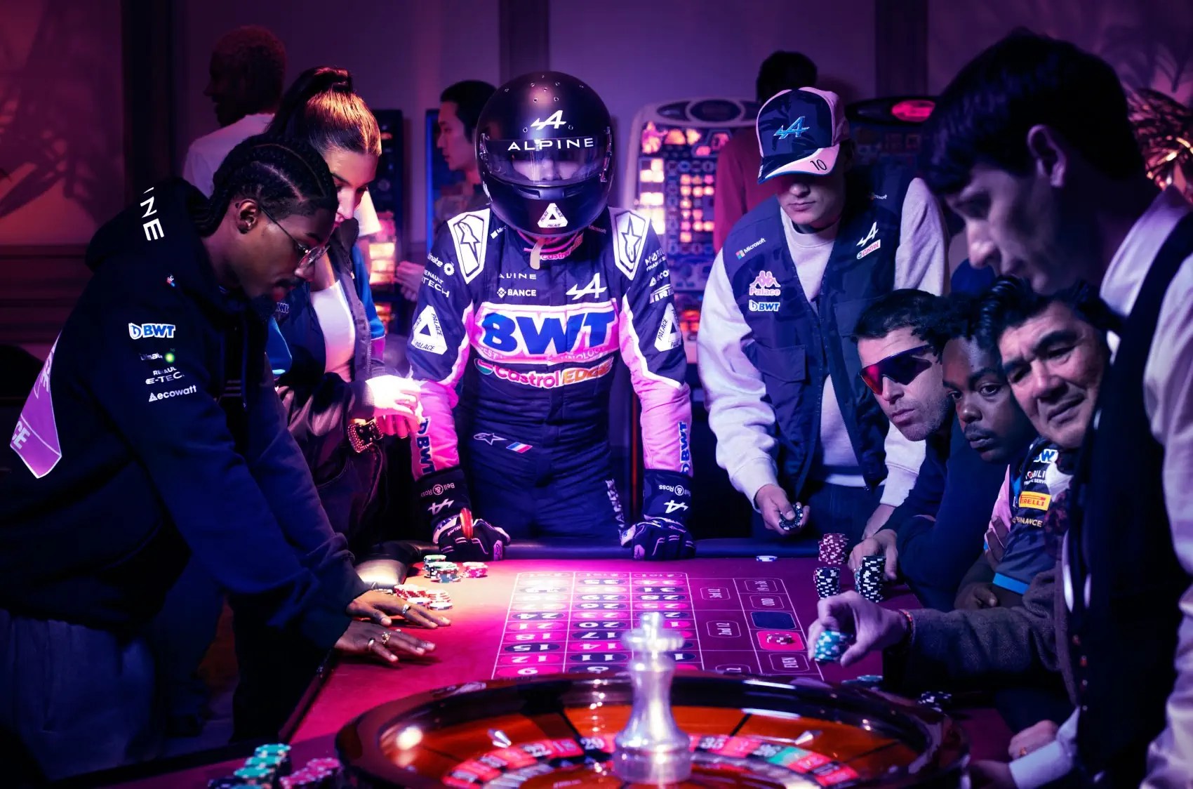 La Collection PALACE KAPPA FOR ALPINE Réunit La Course De Vitesse Et La