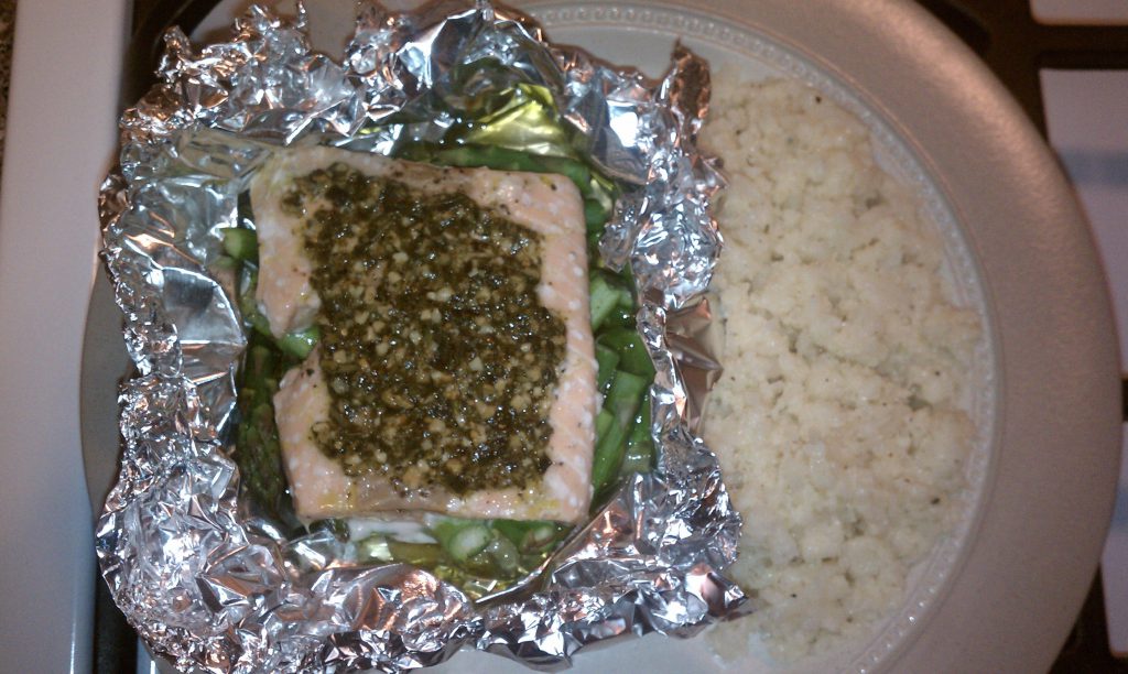 Simple Pesto Salmon and Asparagus Foil Packets