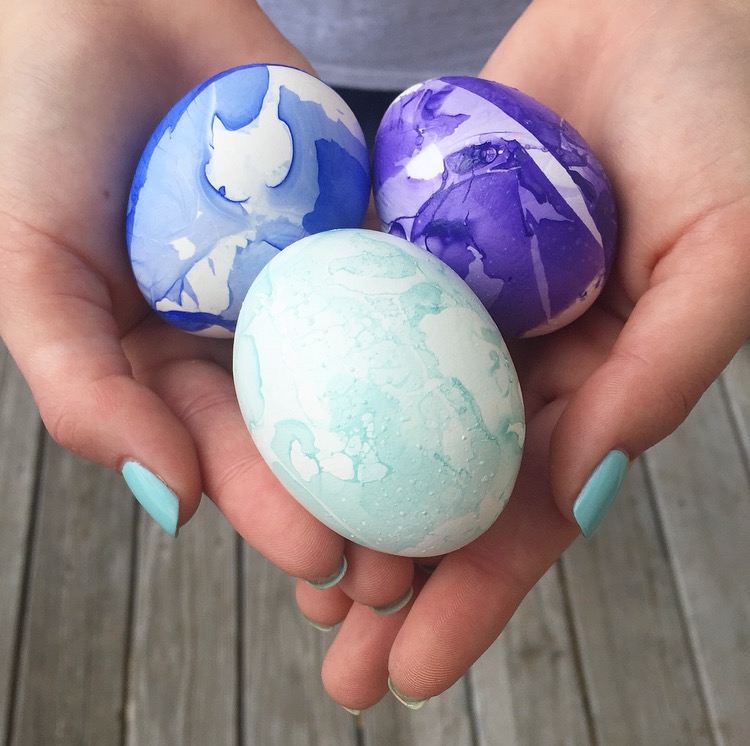 Marble Easter Eggs With Nail Polish