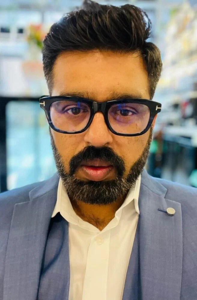 Estate Agents Royal Wharf Elevating Your Journey to find property