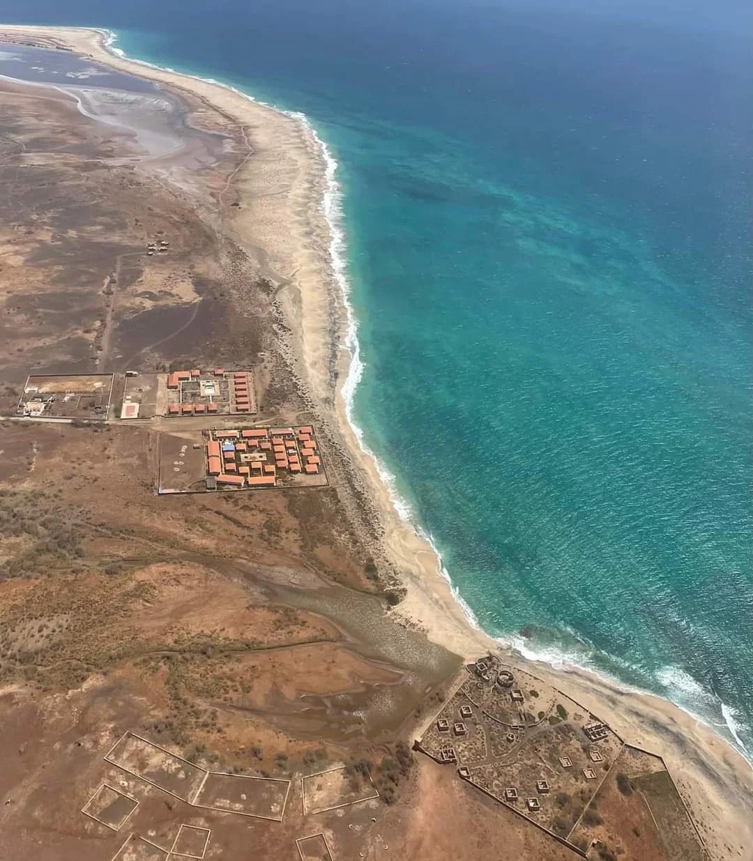 ROZSÁHLÉ POZEMKY U MOŘE NA OSTROVĚ MAIO Cape Verde Real Estate