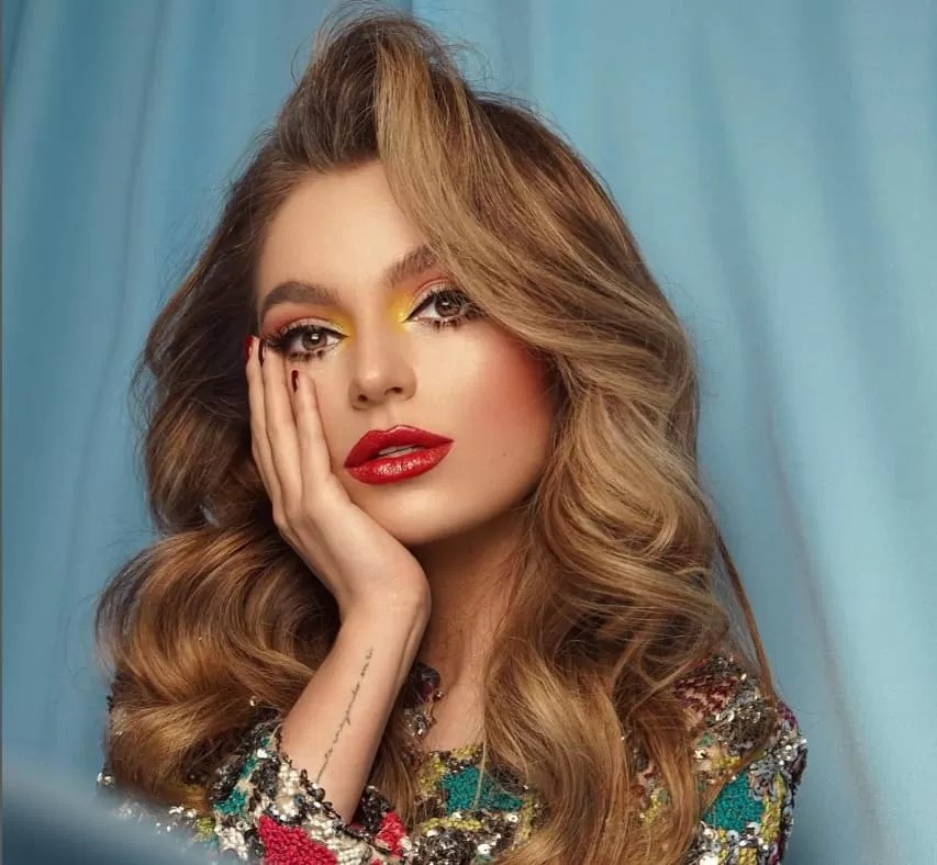 Estatura de Sofía Castro