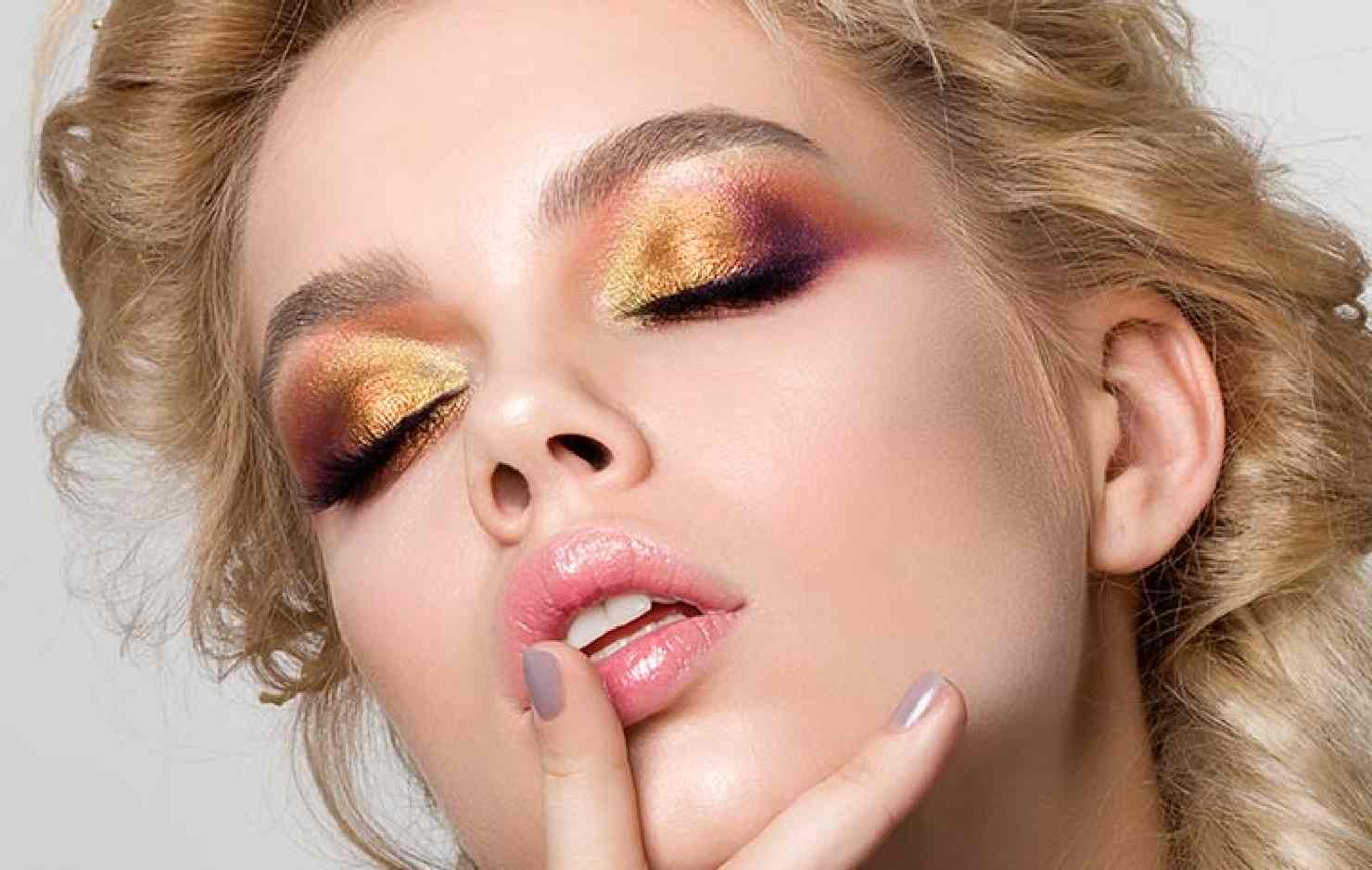 Easy Gold Eye Makeup Tutorial