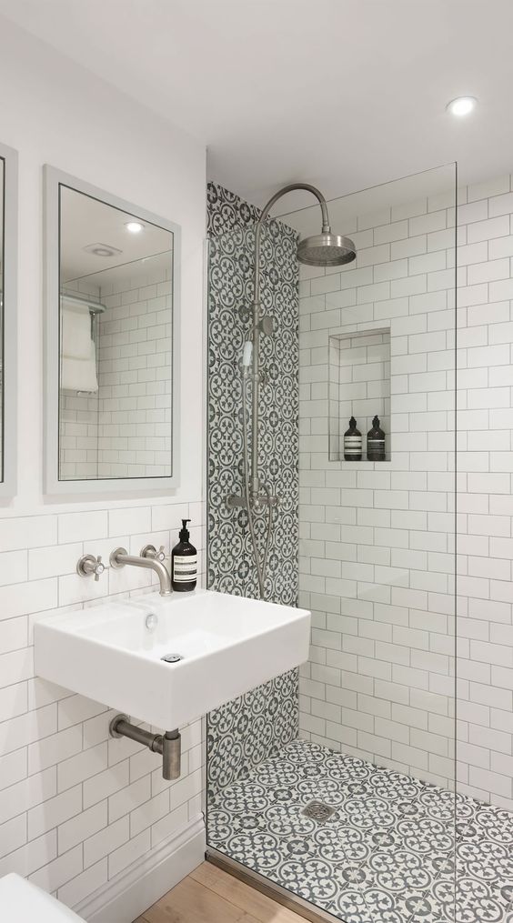 BAÑOS CON AZULEJOS HIDRAULICOS 2021 Ideas y Fotos