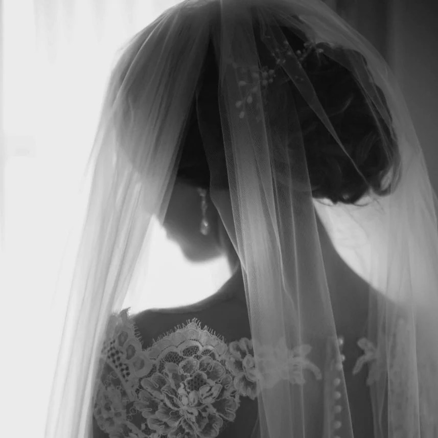 Can You Dry Clean a Wedding Veil by Yourself? Eteri Couture