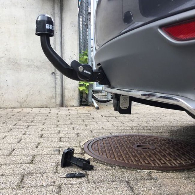 Tesla Model S Towbar Hitch Tow bars designed for your Tesla Model S