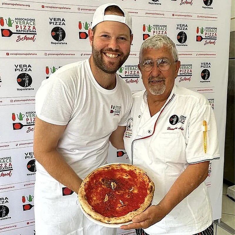 Revolve Pizza Oven Europe - Portable outdoor pizza oven