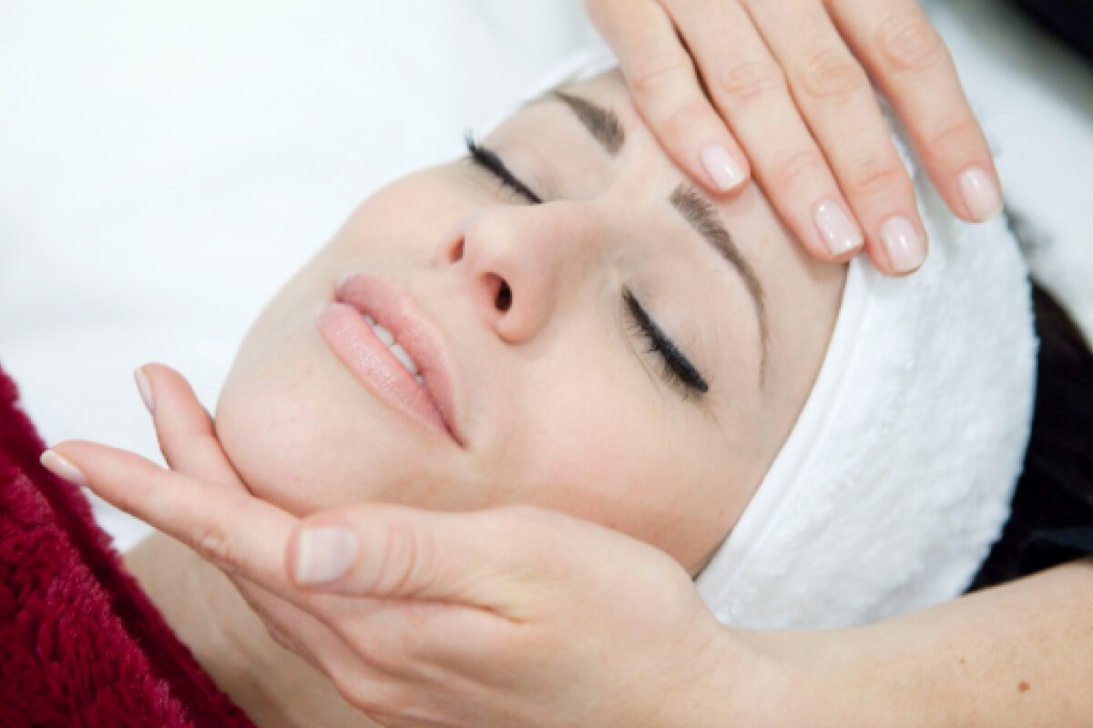 Facial Treatment London Eudelo Dermatology & Skin Wellbeing