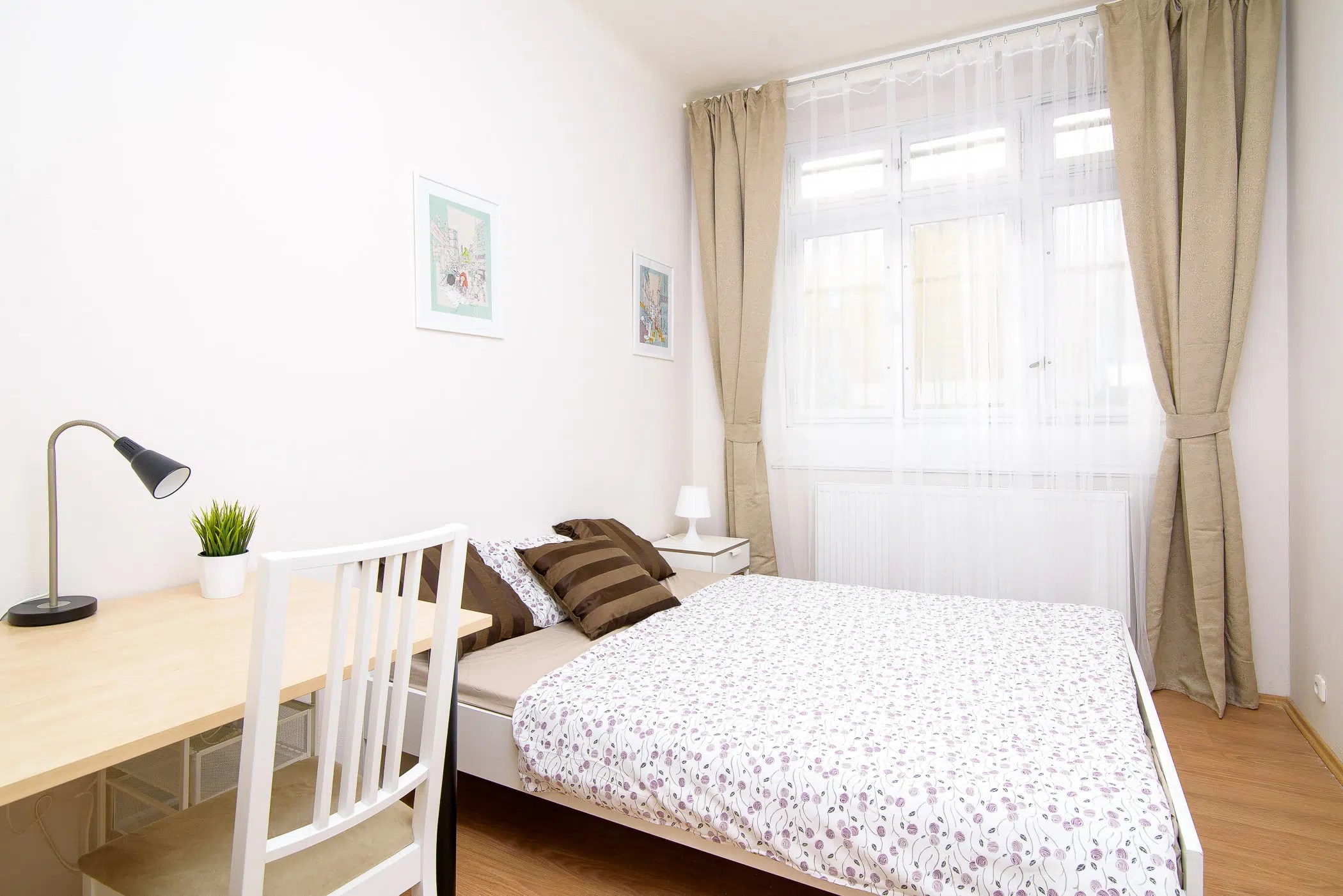 8010 Sunny room for rent in Karlin EULIVIA Apartments