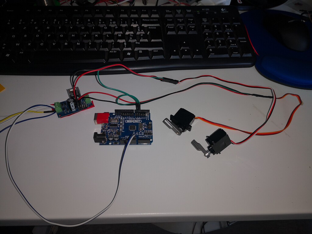 Servomoteur bizarre Français Arduino Forum