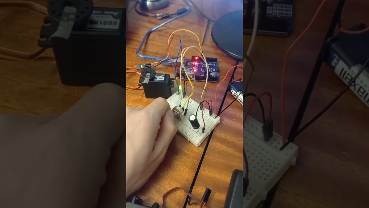 Shaking servo motor Motors, Mechanics, Power and CNC Arduino Forum