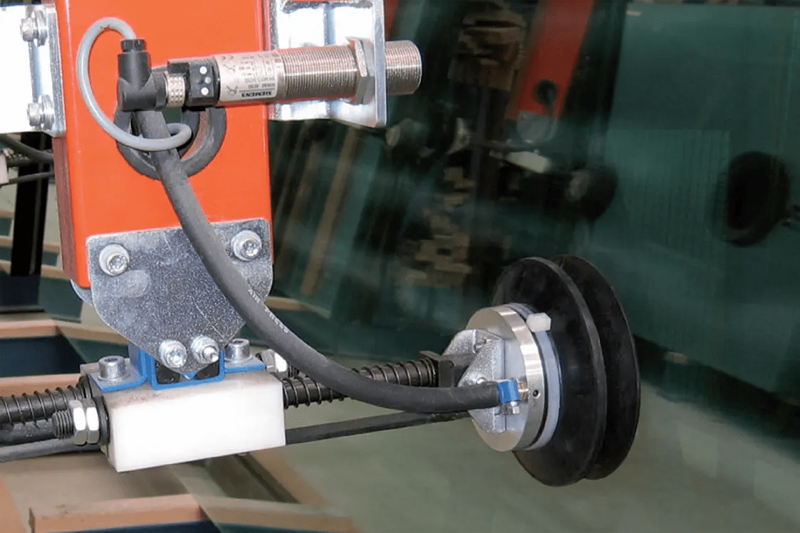 How to use suction cups for glass?