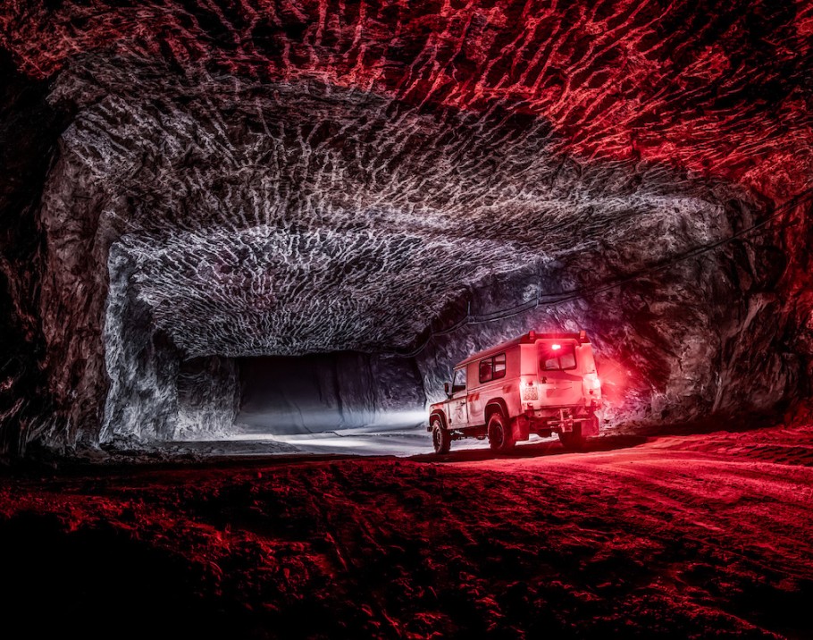 Extracting salt from mines