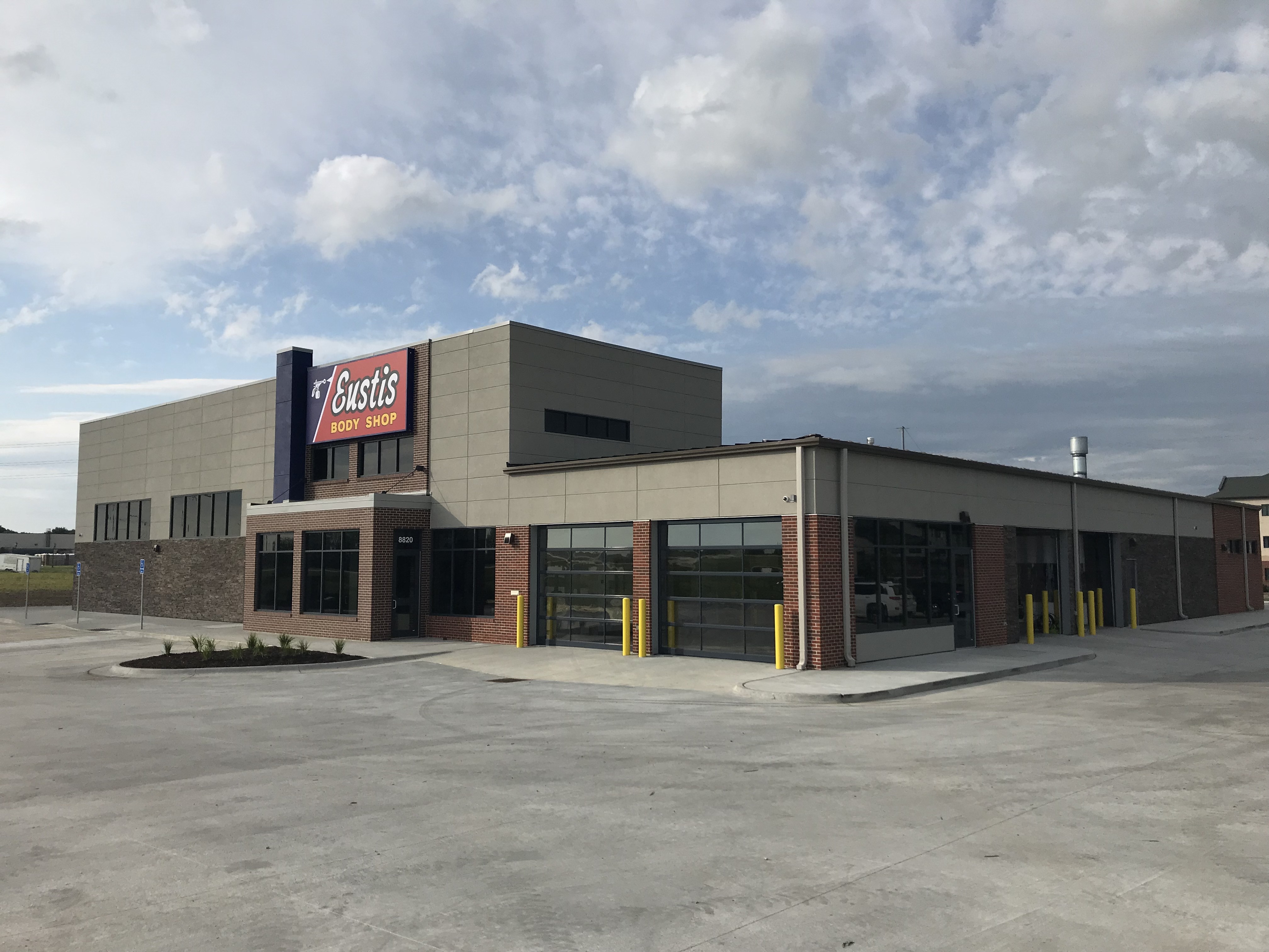 Eustis Body Shop Now Open in Southeast Lincoln