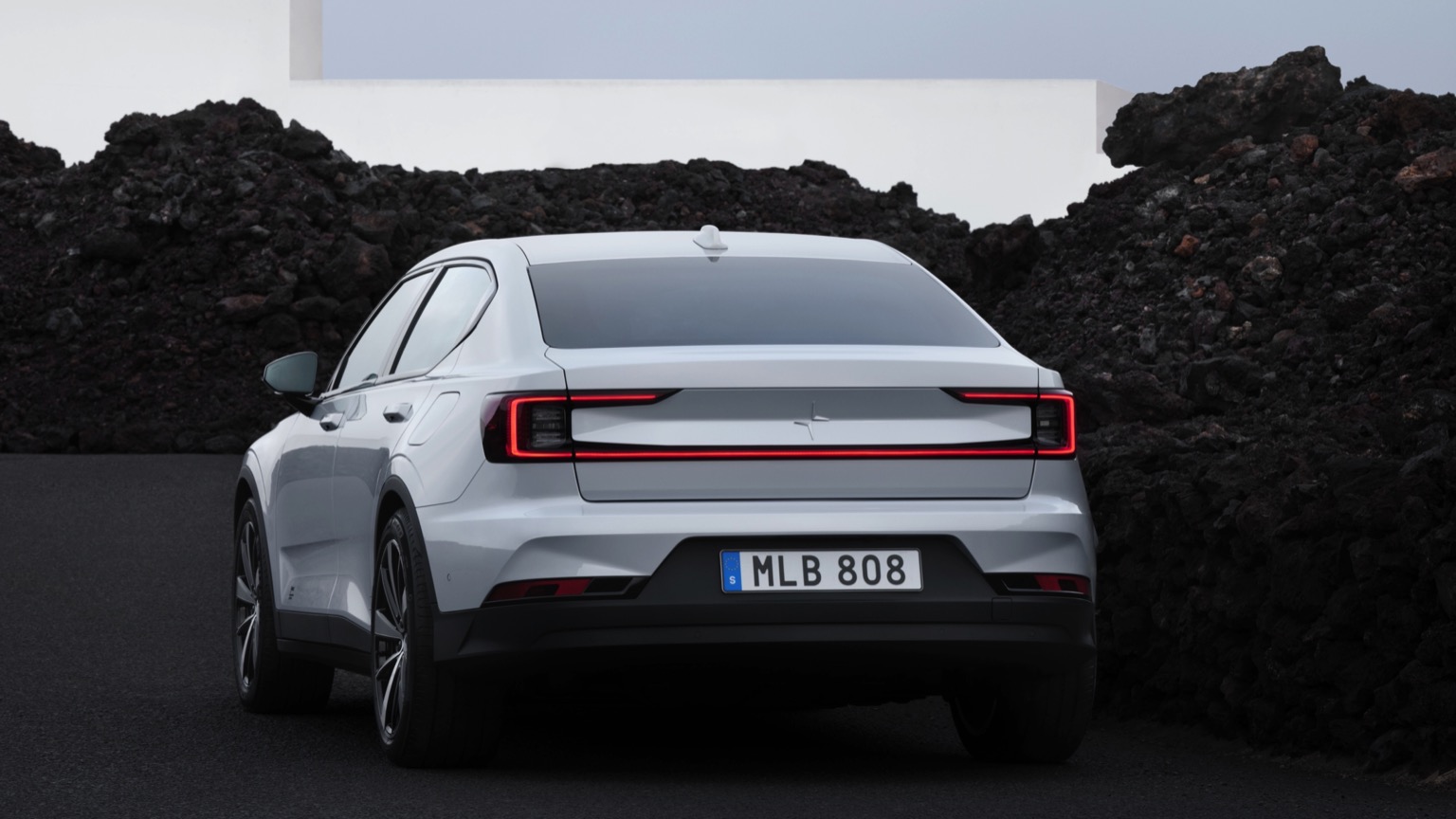 Polestar 2 Long Range Single Motor prijs en specificaties EV Database