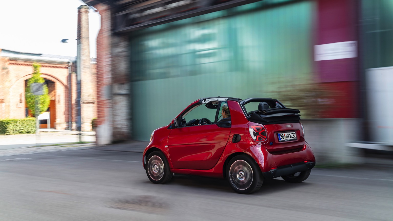 Smart EQ fortwo cabrio (20202023) price and specifications EV Database