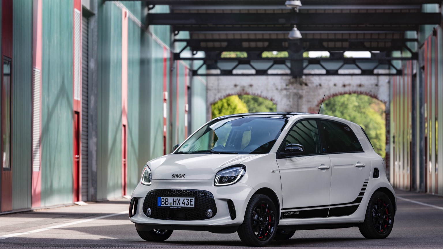 Smart EQ forfour (20202022) price and specifications EV Database