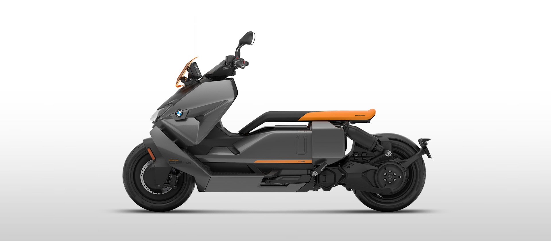 BMW Motorrad แห่งประเทศไทย ส่งมอบ BMW CE 04 สกู๊ตเตอร์ไฟฟ้าให้กับลูกค้า