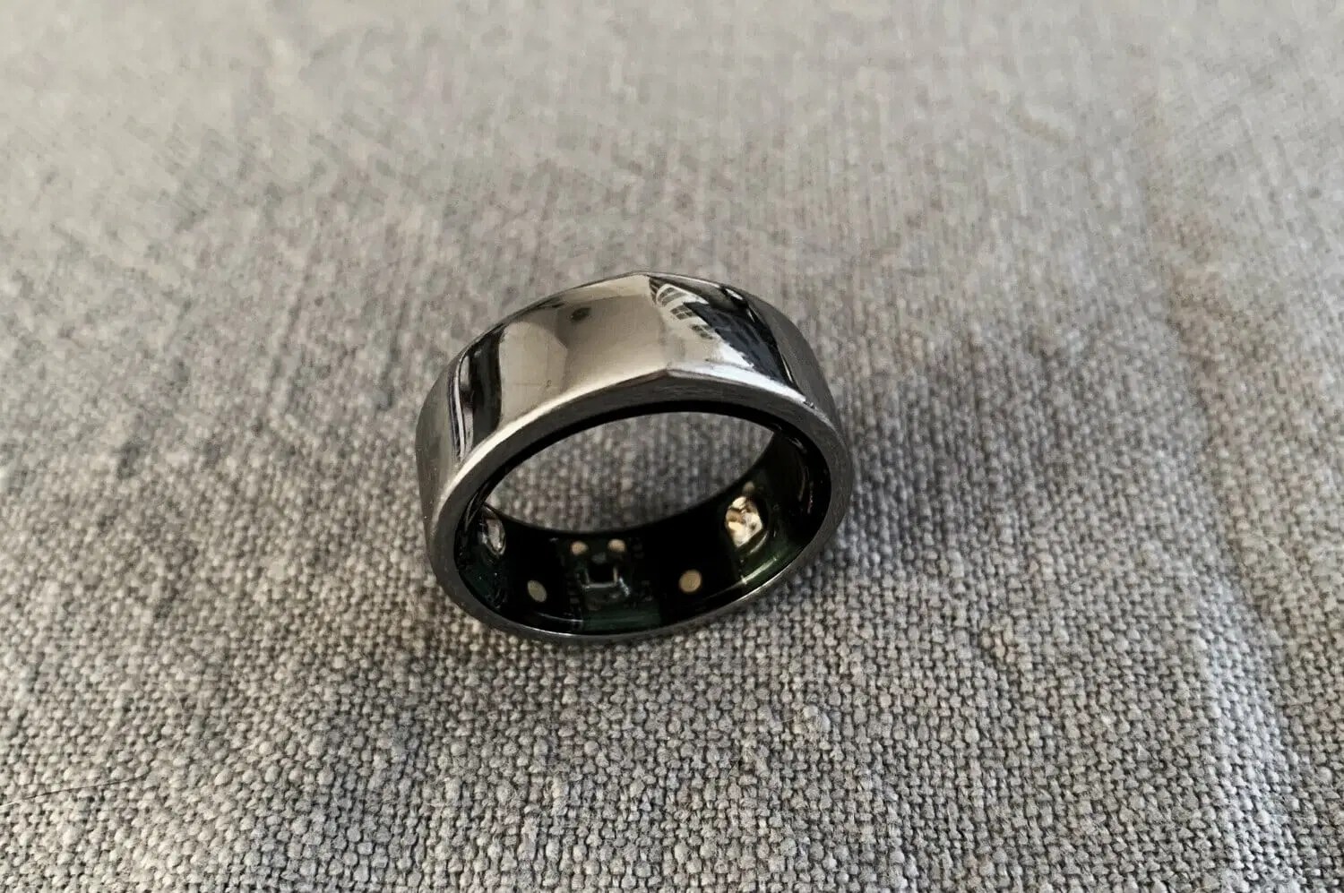 Can You Wear Oura Ring On Thumb? Let's Find Out!