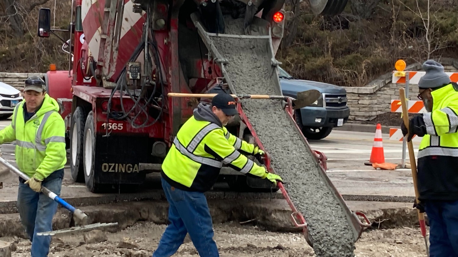 Little kids 'dig' road construction Evanston Now