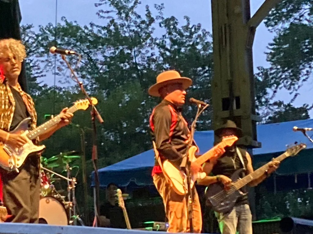 Ben Harper and The Innocent Criminals at Canal Shores Evanston RoundTable