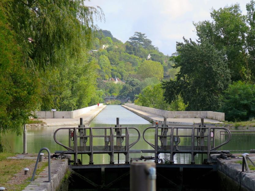 Vue sur Agen depuis le coteau de lermitage Évasions Bordelaises
