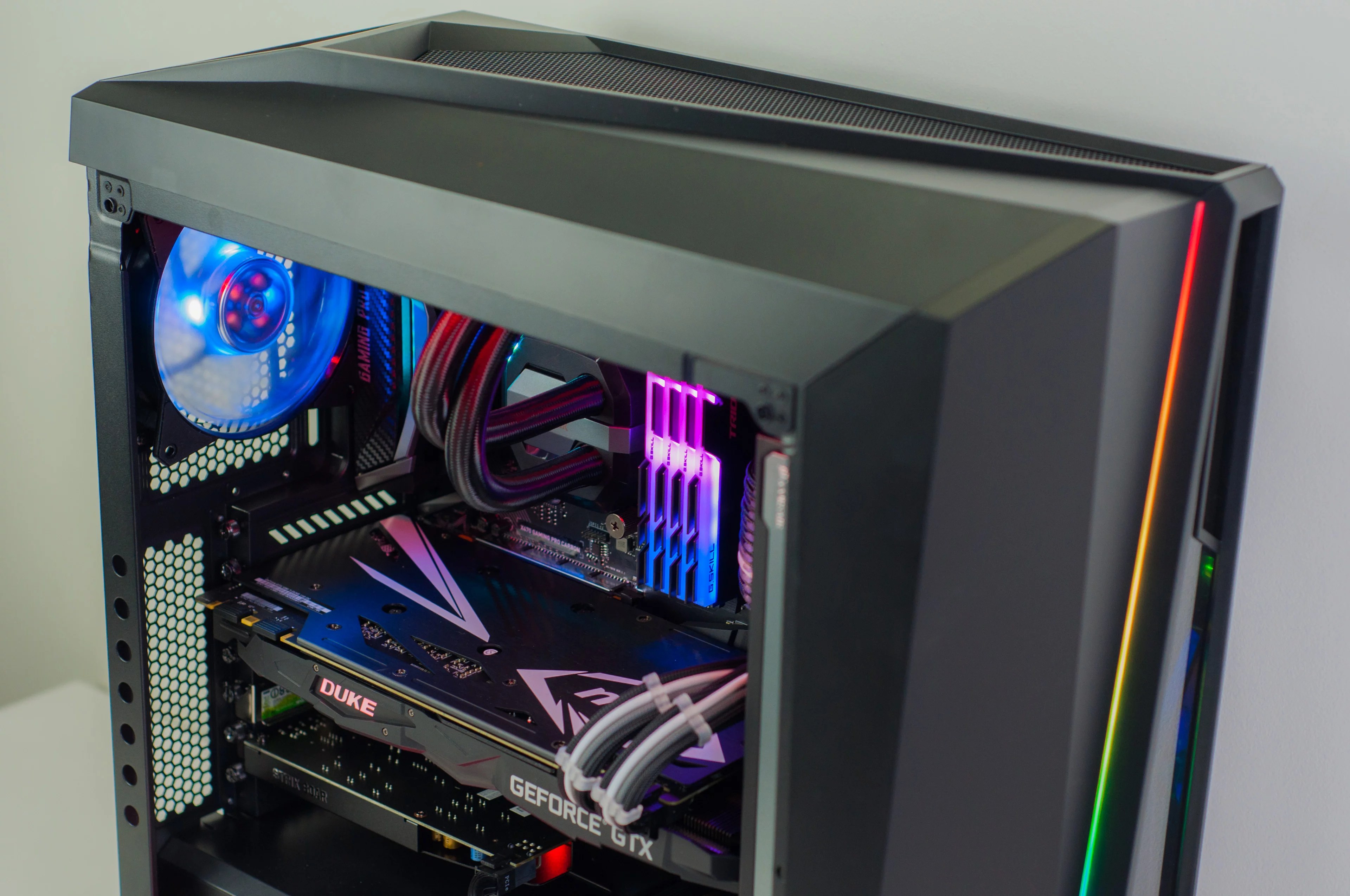 Wraith Gaming PC in Corsair Carbide Spec Omega Tempered