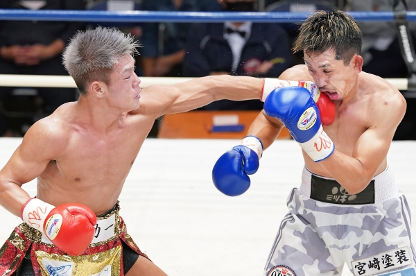 HIROAKI TESHIGAWARA DEFENDIÓ CAMPEONATO OPBF EN JAPÓN