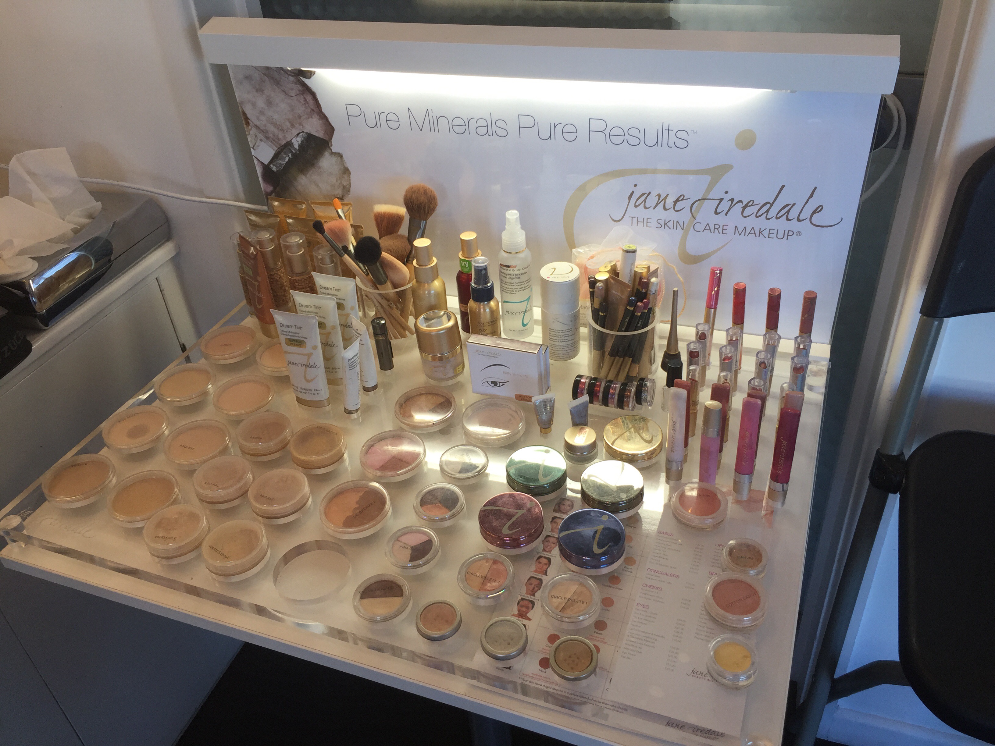 Jane Iredale Makeup Day at HiTherapies Review Even Angels Fall