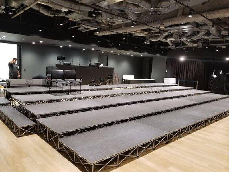 ステージレンタルや会場設営なら！東京 大阪 全国対応イベント21！