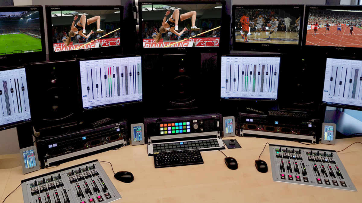 RTS setzt auf Stage Tec ON AIR flex EventElevator