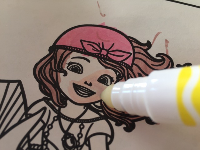 汚れない塗り絵はコストコでも買えるうきうきぬりえ！