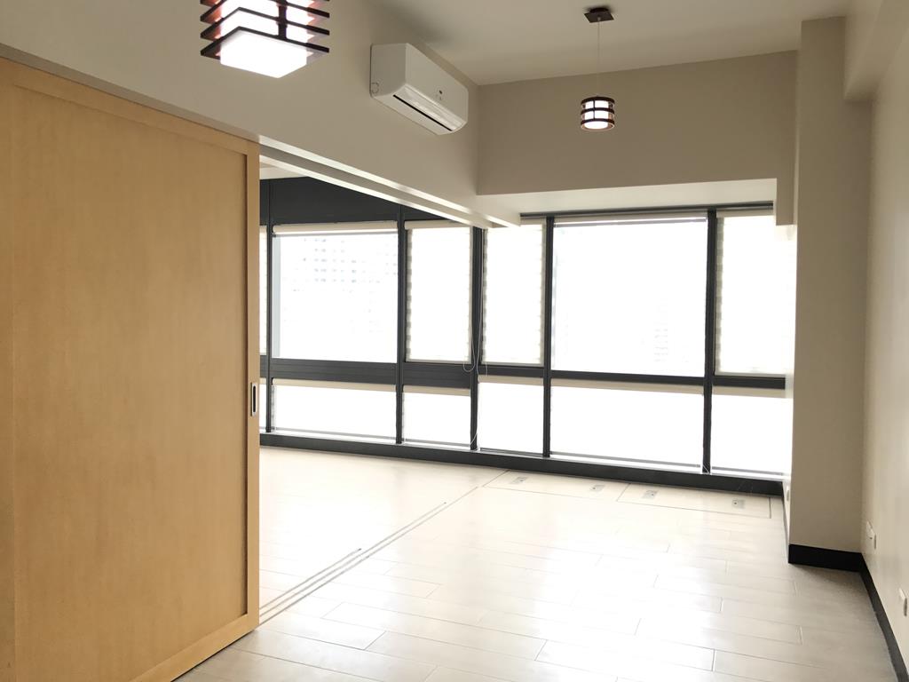 FOR RENT Executive Studio unit in Greenbelt Hamilton 1 Everbright