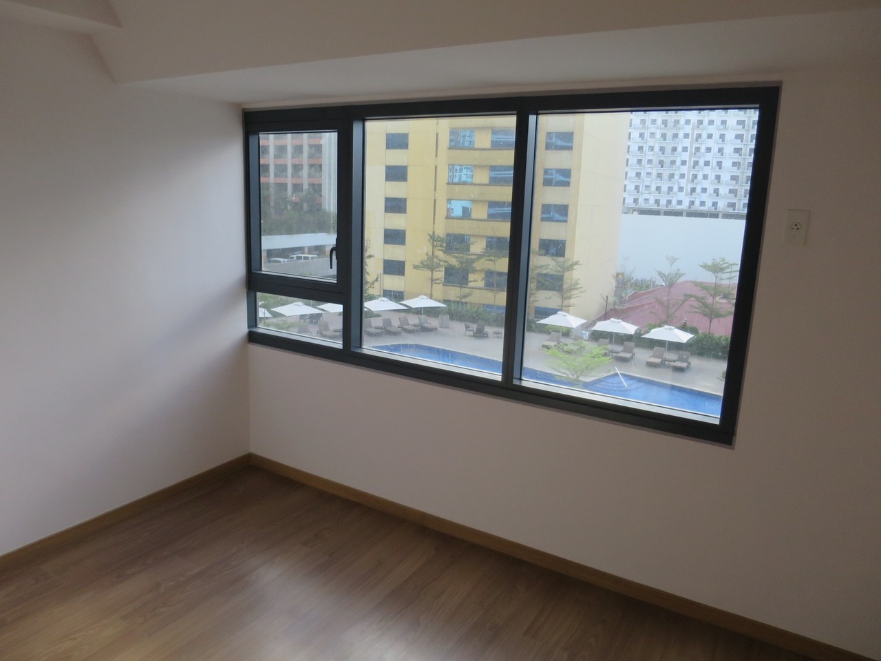 FOR SALE 1BR unit in The Rise Makati Everbright Real Estate