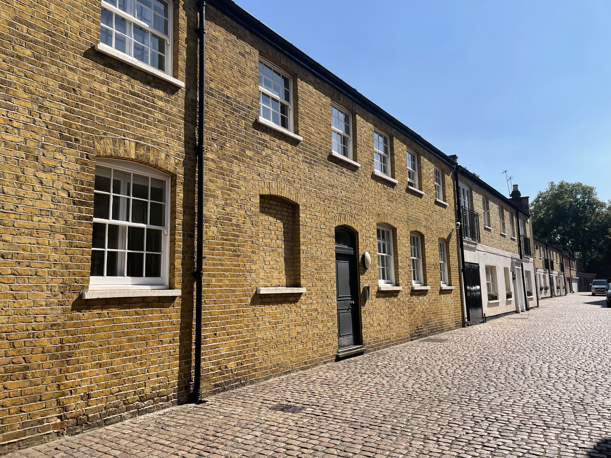 Palace Gardens Mews Everchanging MewsEverchanging Mews