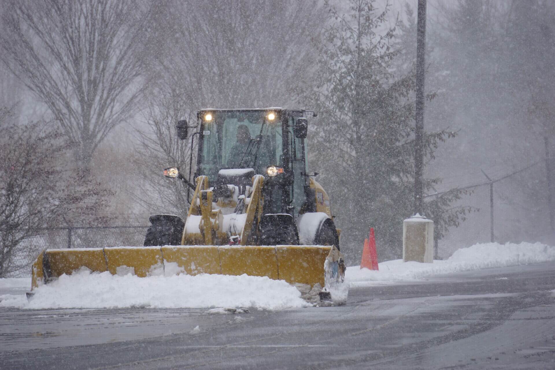 What Should You Look For In A Commercial Snow Removal Company?