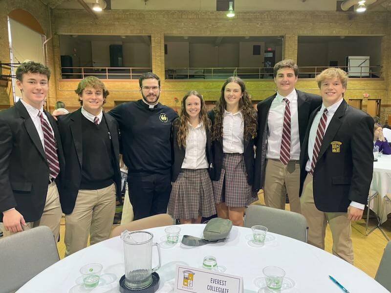 Mountaineers Attend CHSL Leadership Event Everest Collegiate High