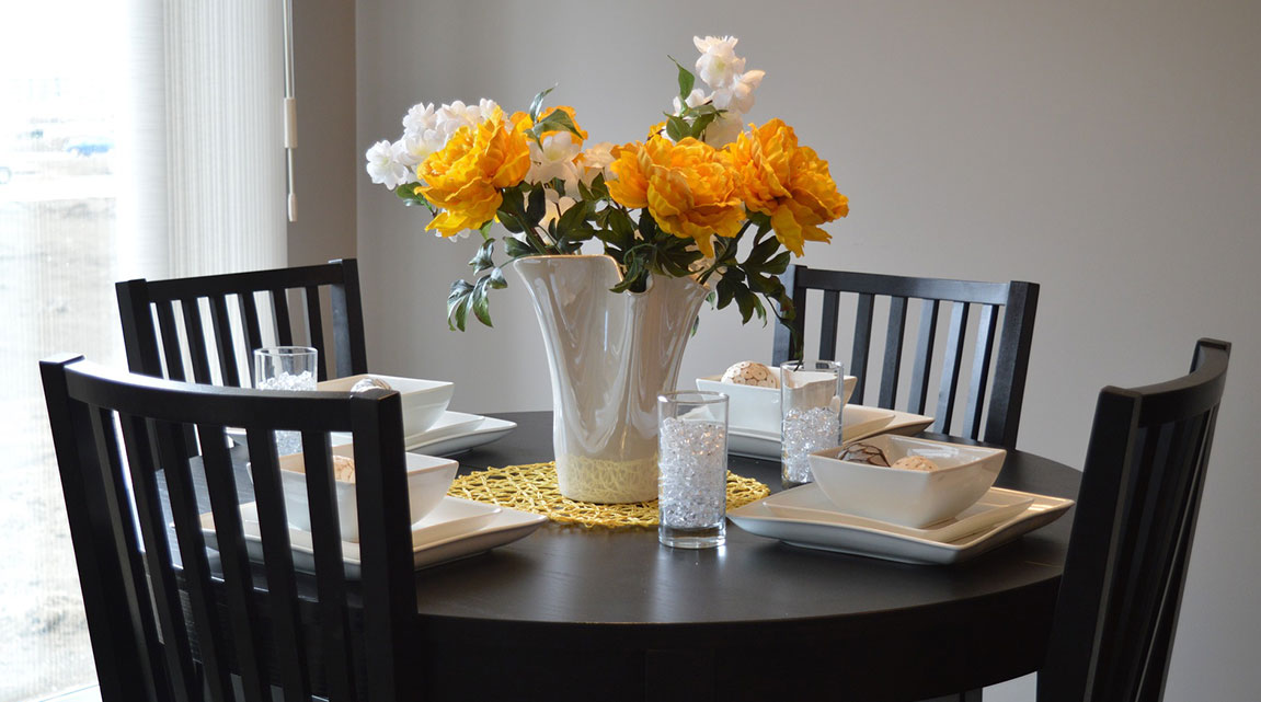 Evergreen Garden Apartments Olympia, Washington Near Evergreen